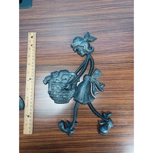 Vintage Sexton 1971 Cast Iron Wall Hanging Cooking, Vacuuming, Laundry Farmhouse - Picture 7 of 13